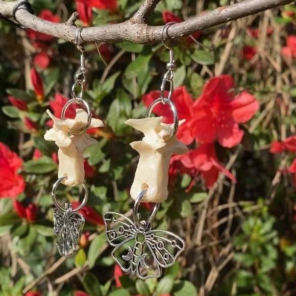 SOLD - Real Possum Vertebrae Luna Moth Charm Nickel Free Earrings - - Picture 8 of 12
